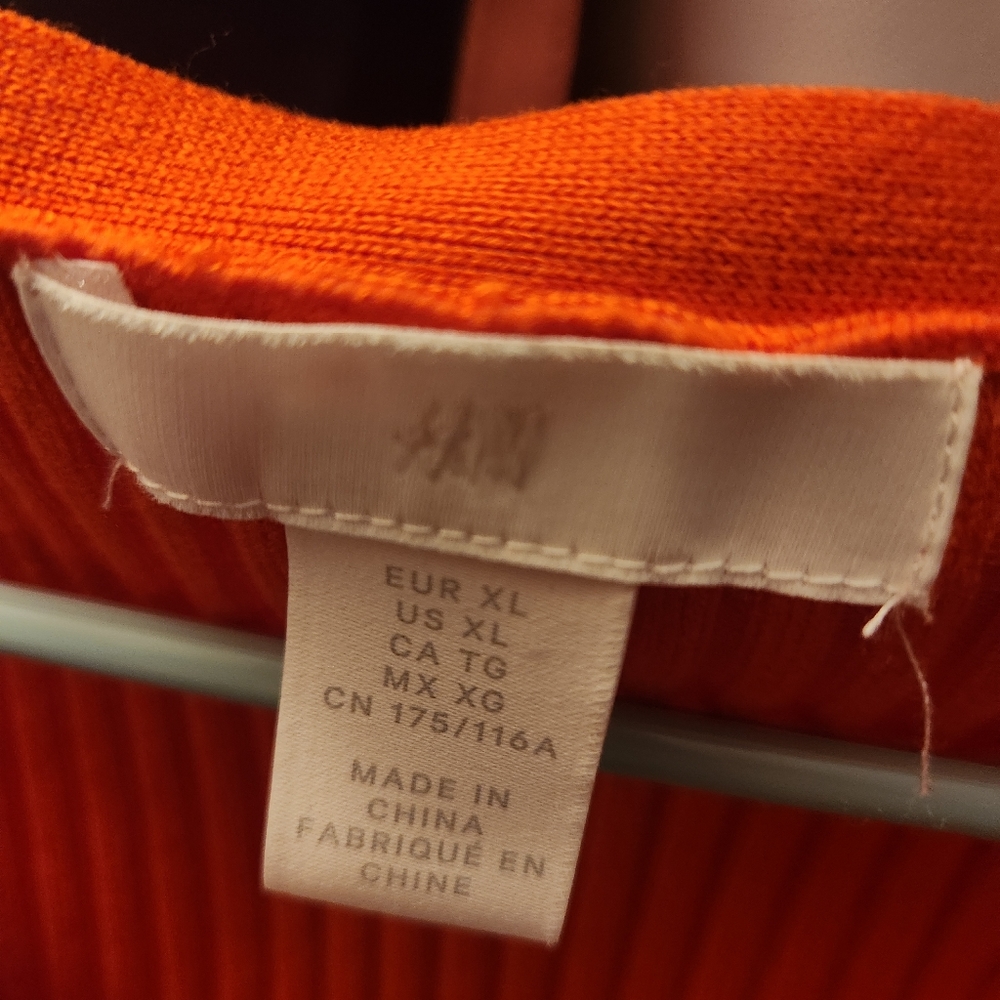 Sweater - Picture 2 of 4
